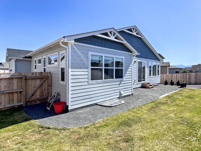 Building Photo - 9344 Beaver Brook Dr