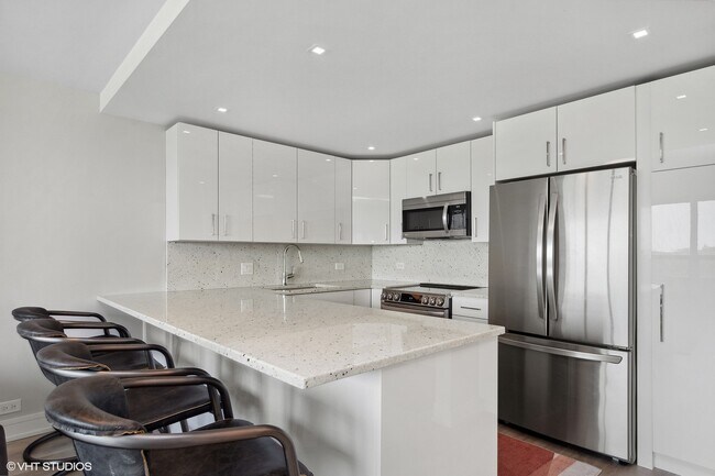 Building Photo - 4800 S Chicago Beach Dr