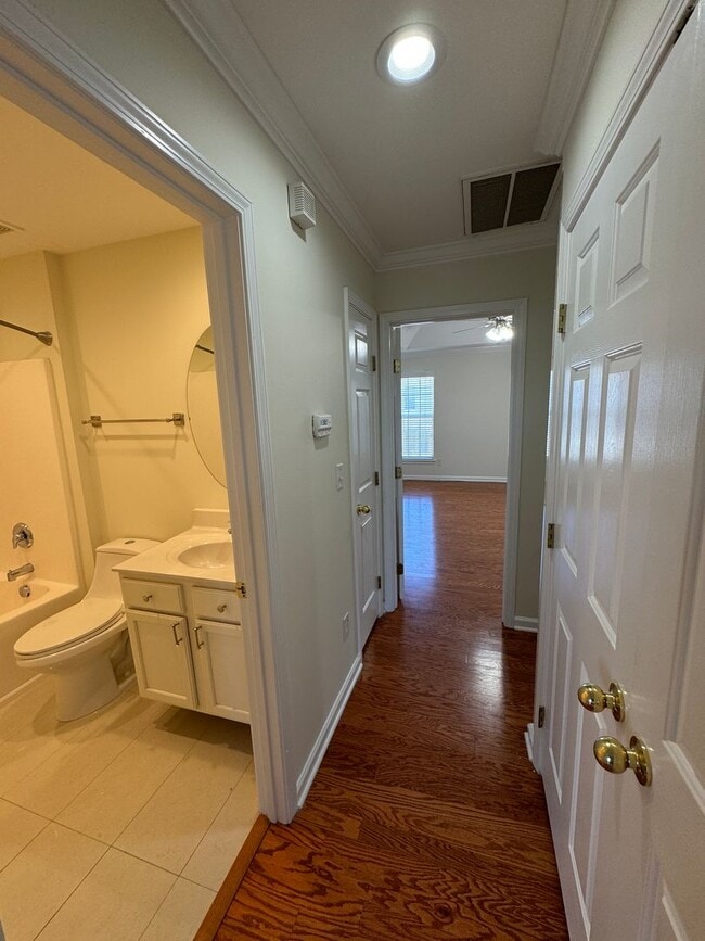 Building Photo - 3BR/3BA Townhouse in Ballantyne