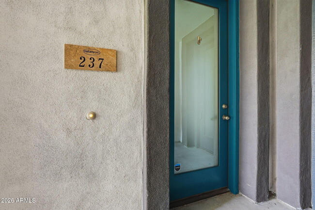 Building Photo - 1250 Abbey Ln