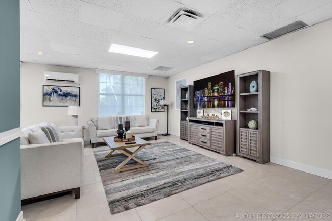 Building Photo - 2851 S Ocean Blvd