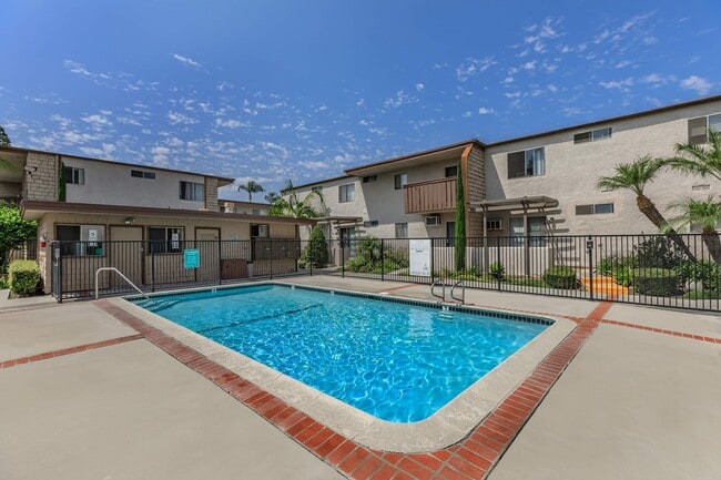 Building Photo - Greenbrook Apartments