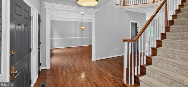 Building Photo - 6933 Sandy Creek Ct