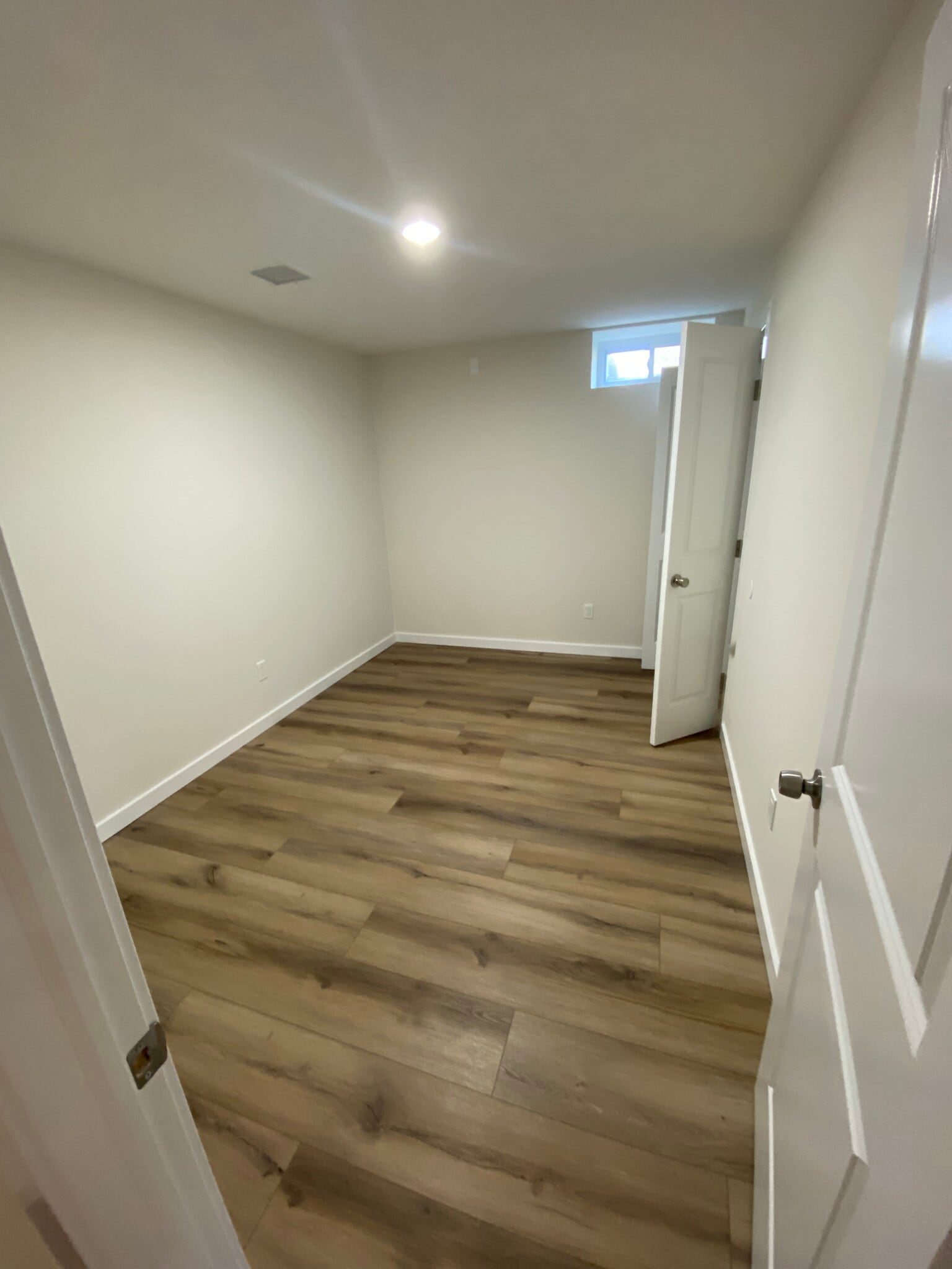 Building Photo - 64 Hallock Landing Rd