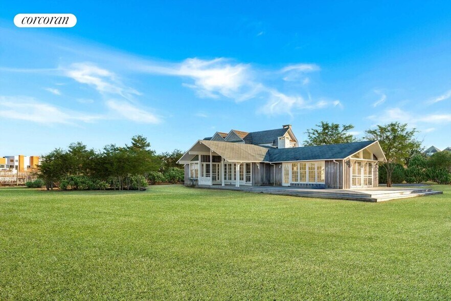 Building Photo - 1 Watersedge Dr