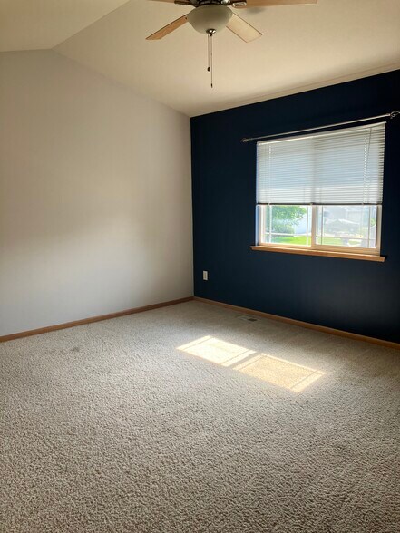 master bedroom - 906 SE Crossings Ln