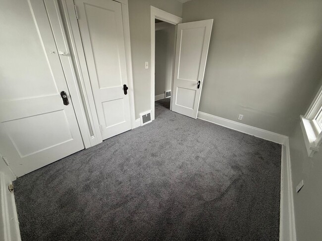 Building Photo - 95 Ellenwood Ave