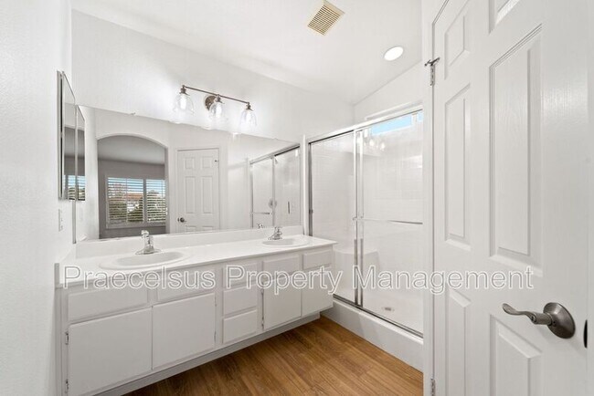 Building Photo - 8265 Gold Coast Dr