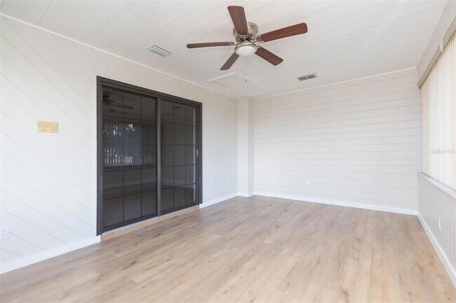 Building Photo - 6545 Brentwood Dr.