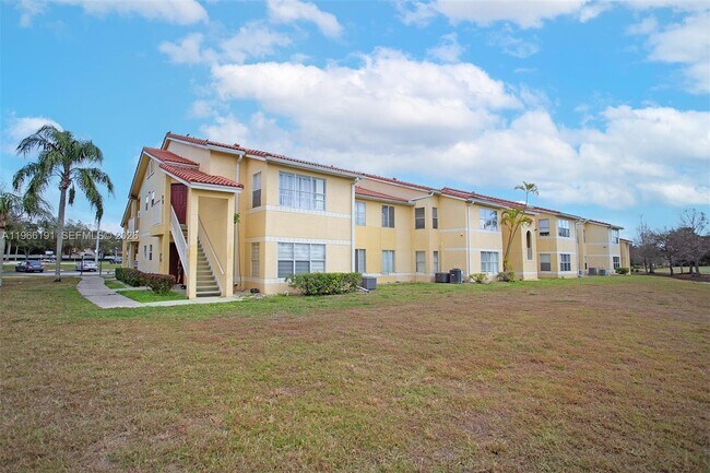 Building Photo - 12650 Vista Isles Dr