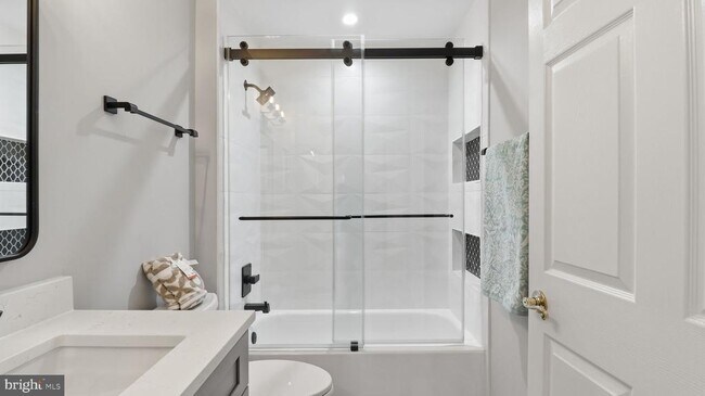 Building Photo - 164 Kendrick Pl