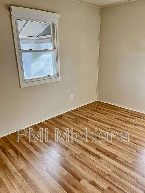 Building Photo - 519 Grand Blvd