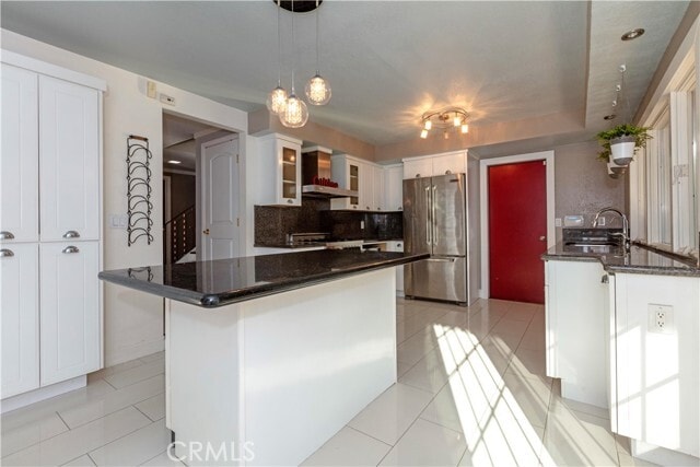 Building Photo - 15191 Touraine Way