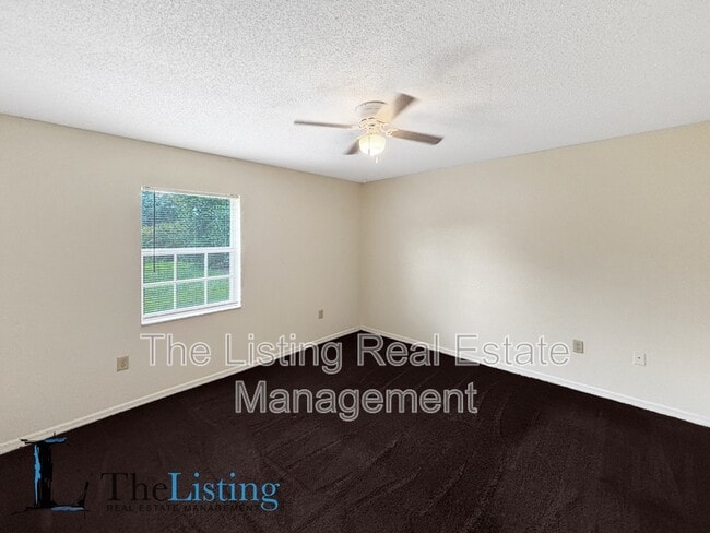 Building Photo - 5653 Viburnum Ct