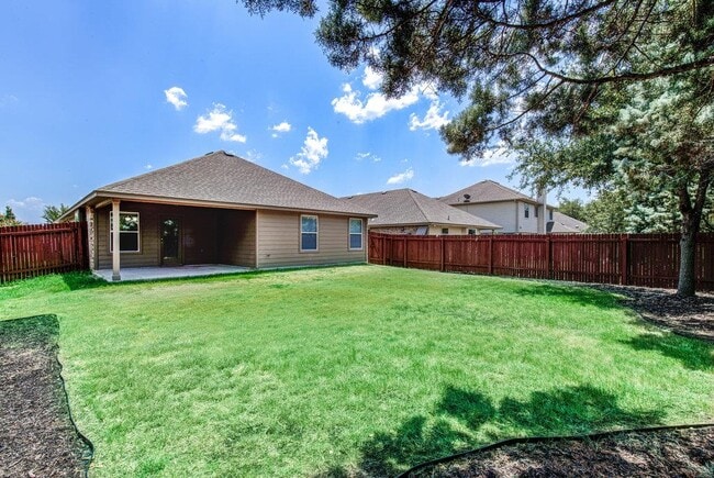 Building Photo - 307 Riverine Way