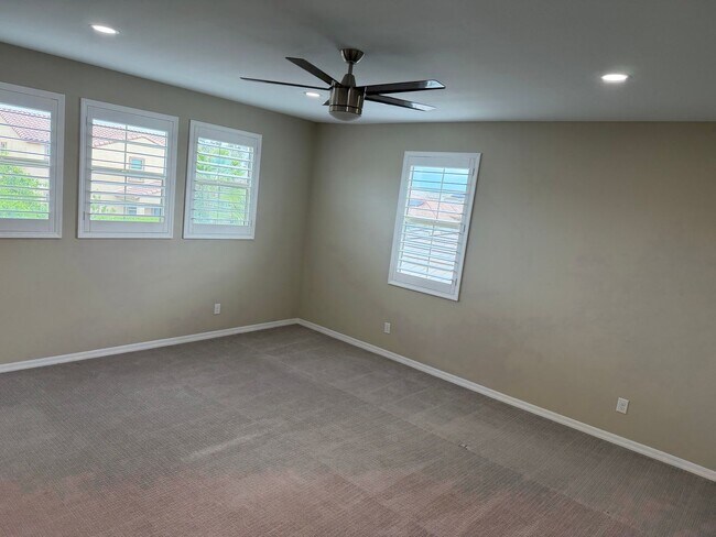 Building Photo - 1322 E Gemini Pl