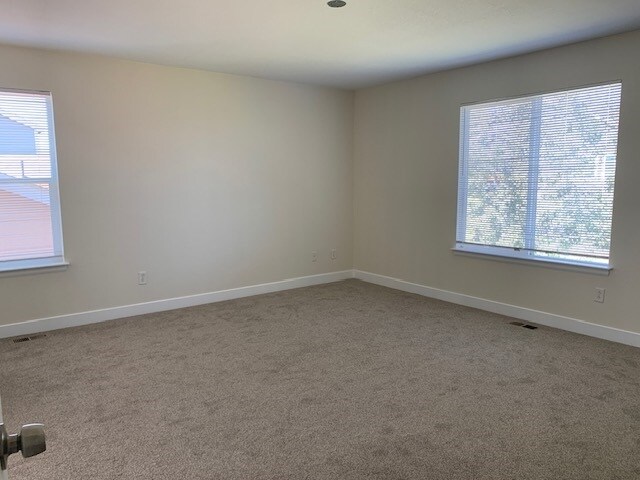 Building Photo - 9985 Strathfield Ln