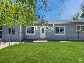 Building Photo - 3-bedroom home near Yakima Valley College ...