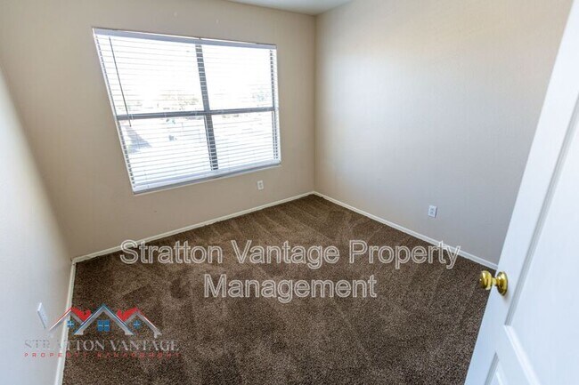 Building Photo - 12721 W Almeria Rd