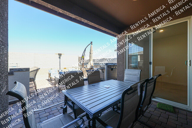 Building Photo - 15990 W Gray Fox Trl
