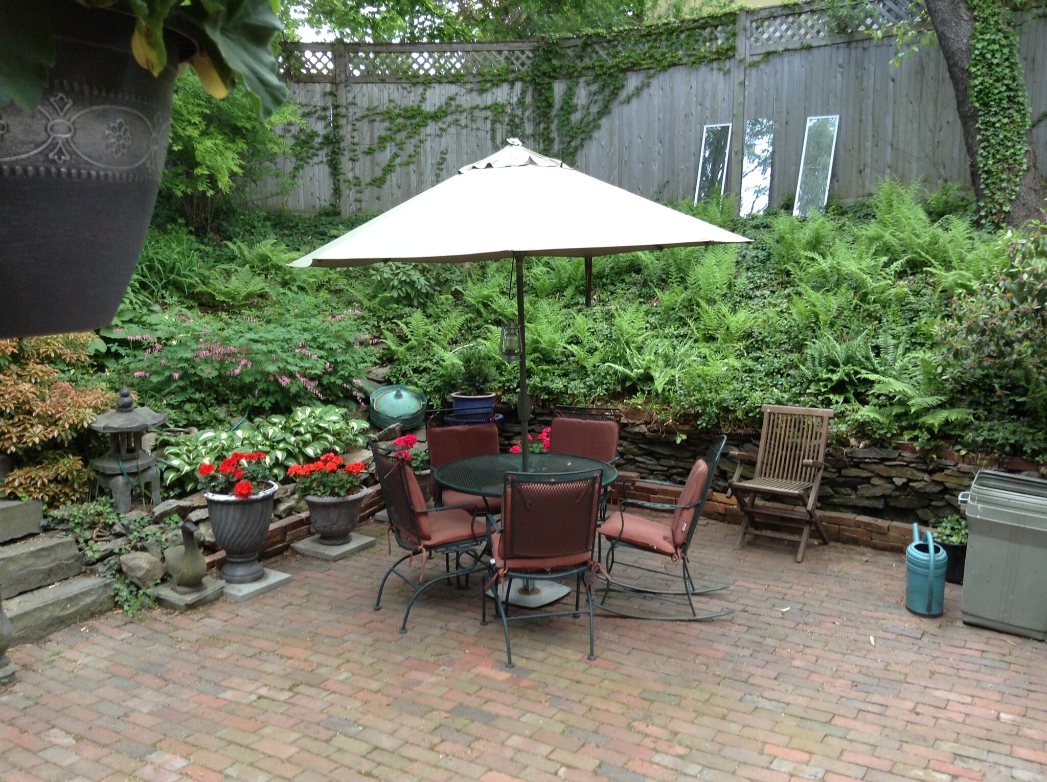 Building Photo - 736 Washington St