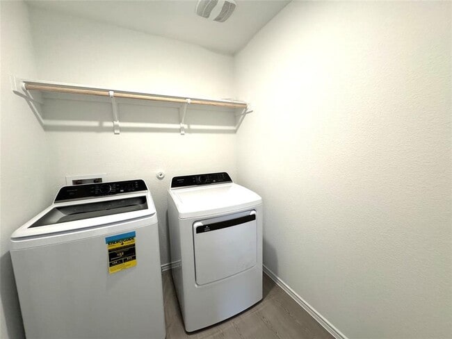 Building Photo - 2306 Dust Devil Dr
