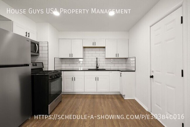 Building Photo - 10716 Ewing Ave