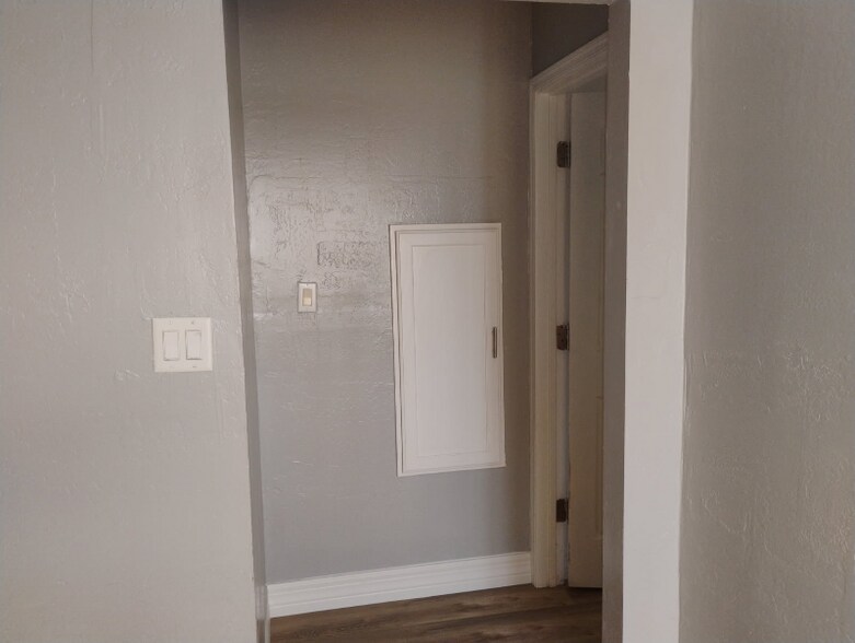 Building Photo - 2627 N 27th St