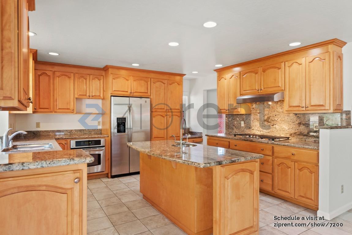 Building Photo - 2809 Sargent Ave