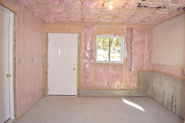 Building Photo - 13 Highland Ave