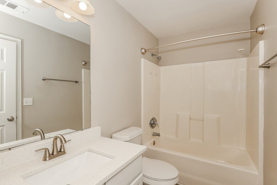 Building Photo - 3051 Berthas Overlook