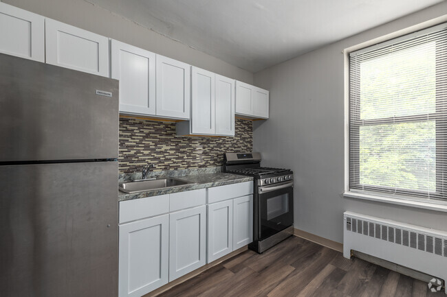 2BD, 1BA - 1000SF - Fairview Arms Apartments