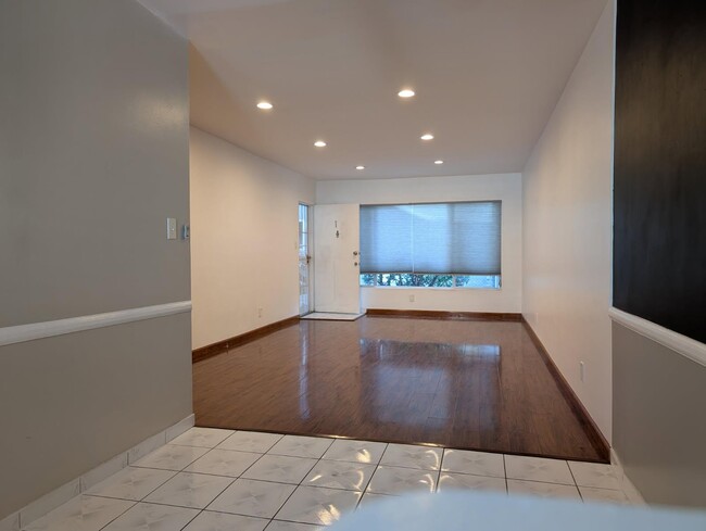 Building Photo - 2030 S Preuss Rd