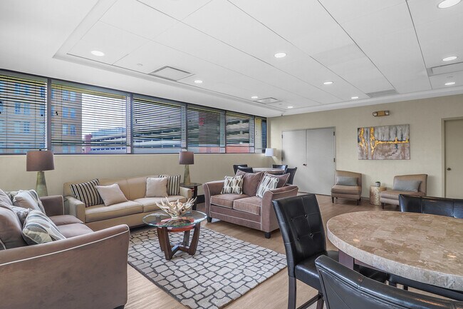 Building Photo - 127 Greyrock Pl