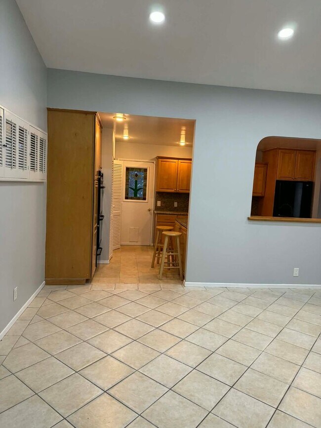 Building Photo - Stunning Single-Story Granada Hills Pool Home | 3 Bed | 2 Bath | 2,500 Sq Ft