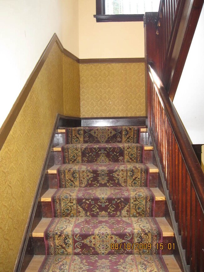 Building Photo - 4626 N Lincoln Ave