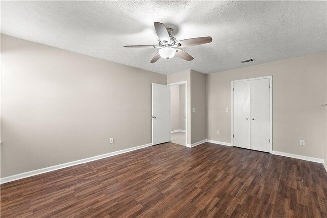 Building Photo - 175 Cedar Ridge Dr