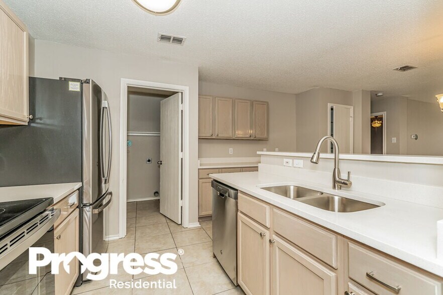 Building Photo - 1221 Cathey St