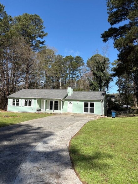 Building Photo - 429 Strickland Ct