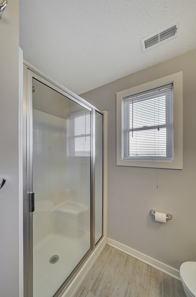 Building Photo - 7339 Yankee Woods Dr