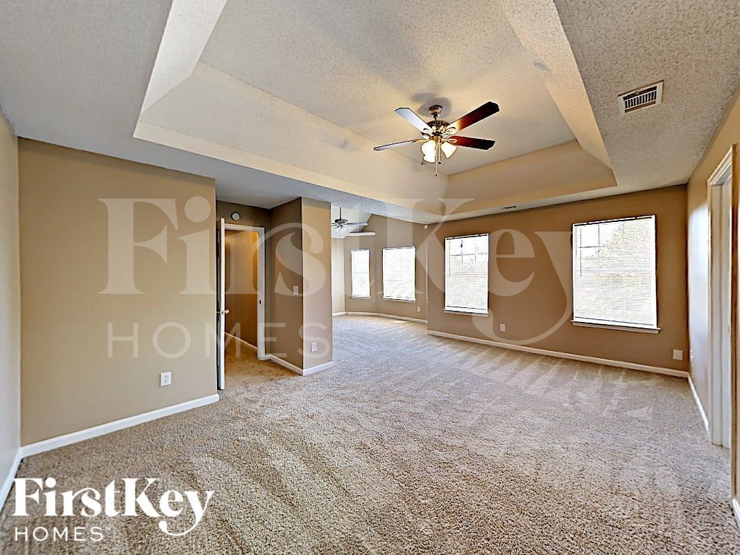 Building Photo - 164 Penny Ln