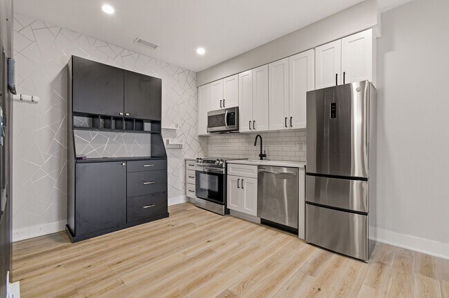 Building Photo - New Construction One Bedroom One Bathroom-Modern Living Off H Street!