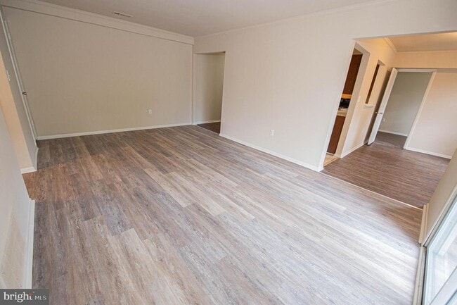 Building Photo - 804 College Ln