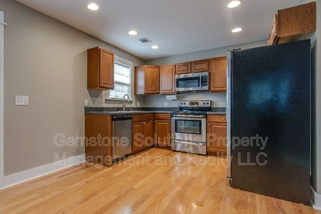 Building Photo - 1220 Berry St