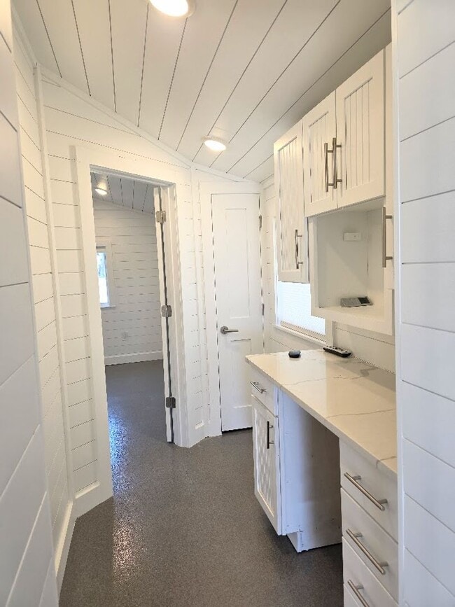 Building Photo - Charming Waterfront Bungalow