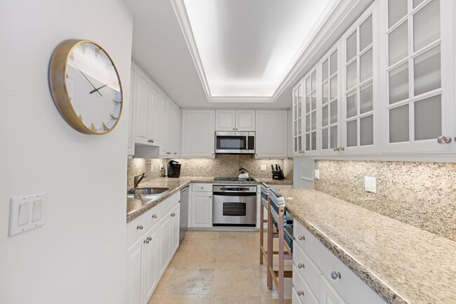 Building Photo - 150 Bradley Pl