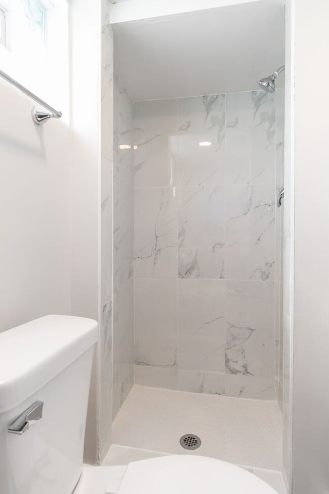 Building Photo - Spacious and Updated 4-Bedroom Home Near Field Club!