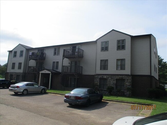 Building Photo - 215 Seminole Trail