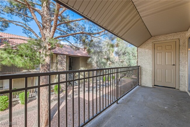 Building Photo - 4330 Sandy River Dr