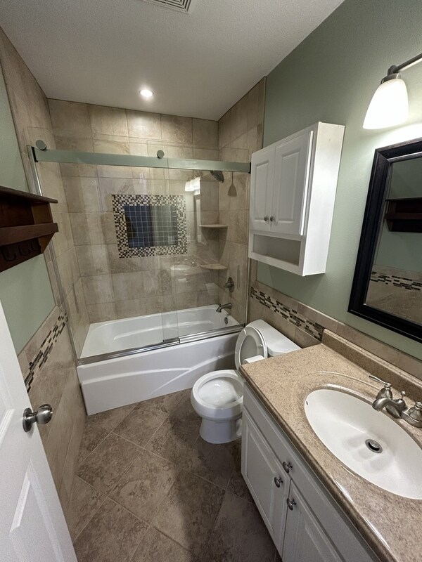 Building Photo - 2312 W Birch St